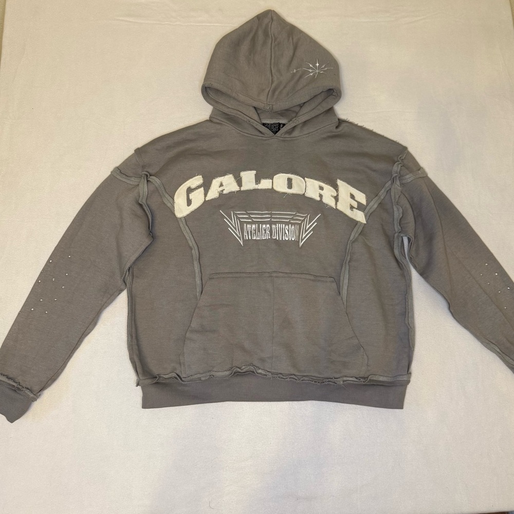Galore Top Tier Attire Gray Fleece-Lined Distressed Hoodie Small‎ (Oversized L)